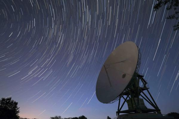 ロケ さくら宇宙公園（夜）