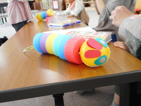 R7.2カラフルあおむし19