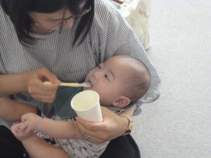 もぐもぐ