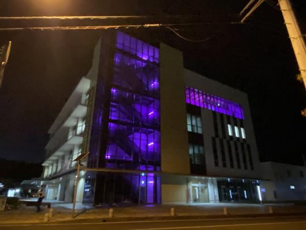 R7パープルライトアップ